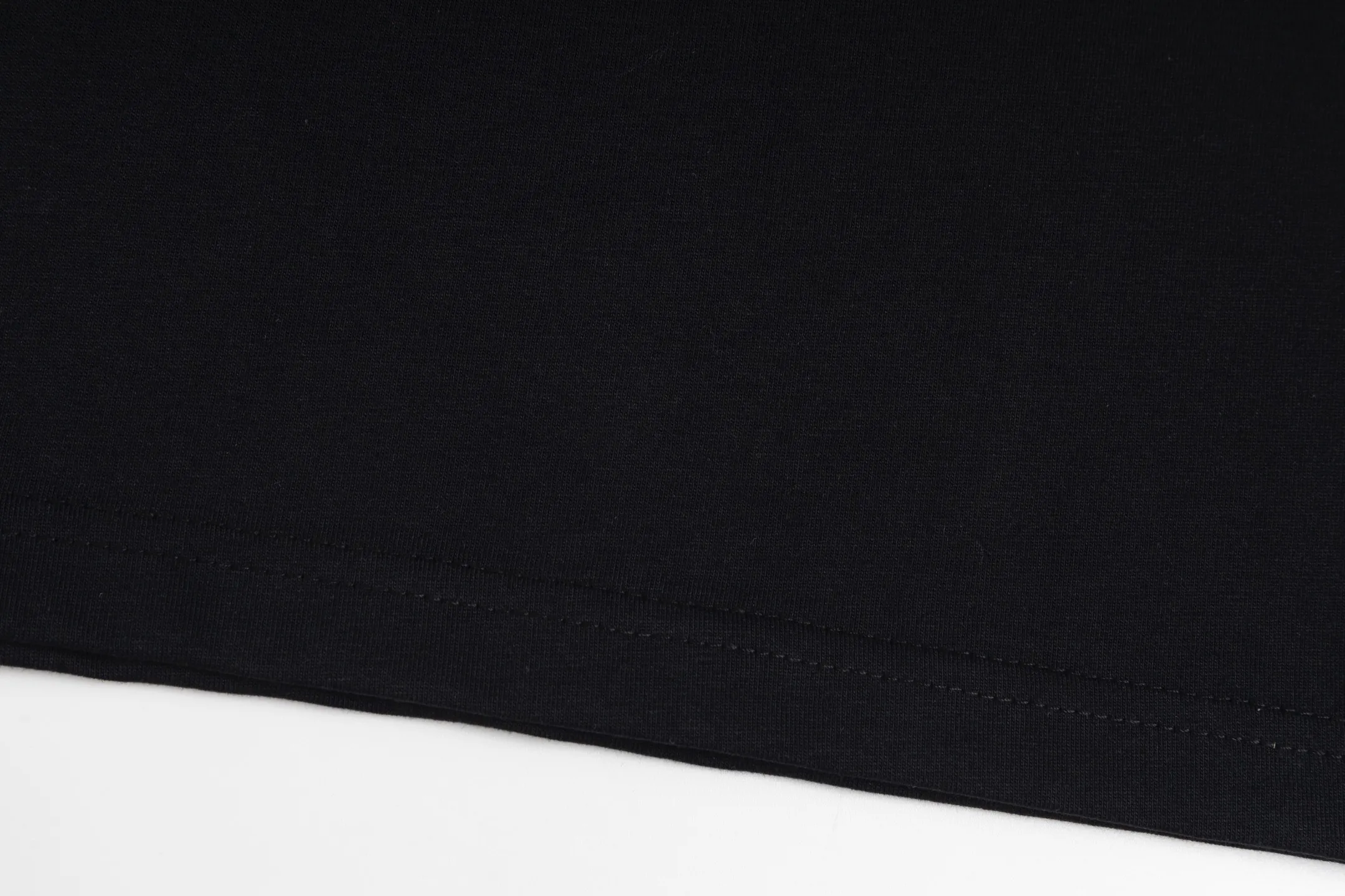 🅿️340 [Exclusive supply] CH Croix Heart Foti Back Skull Long Sleeve. The original version was purchased for 3899 and developed. The fabric is made of 26-woven 220g cotton, and the printing uses thermoset ink to print customized accessories. The overall wiring is straight and delicate, the fabric is comfortable and soft, and the color is consistent without color difference. It can be matched with the same style to create a fashionable look and control various occasions. Customized accessories, complete with three standards, same style for men and women! Size:S/M/L